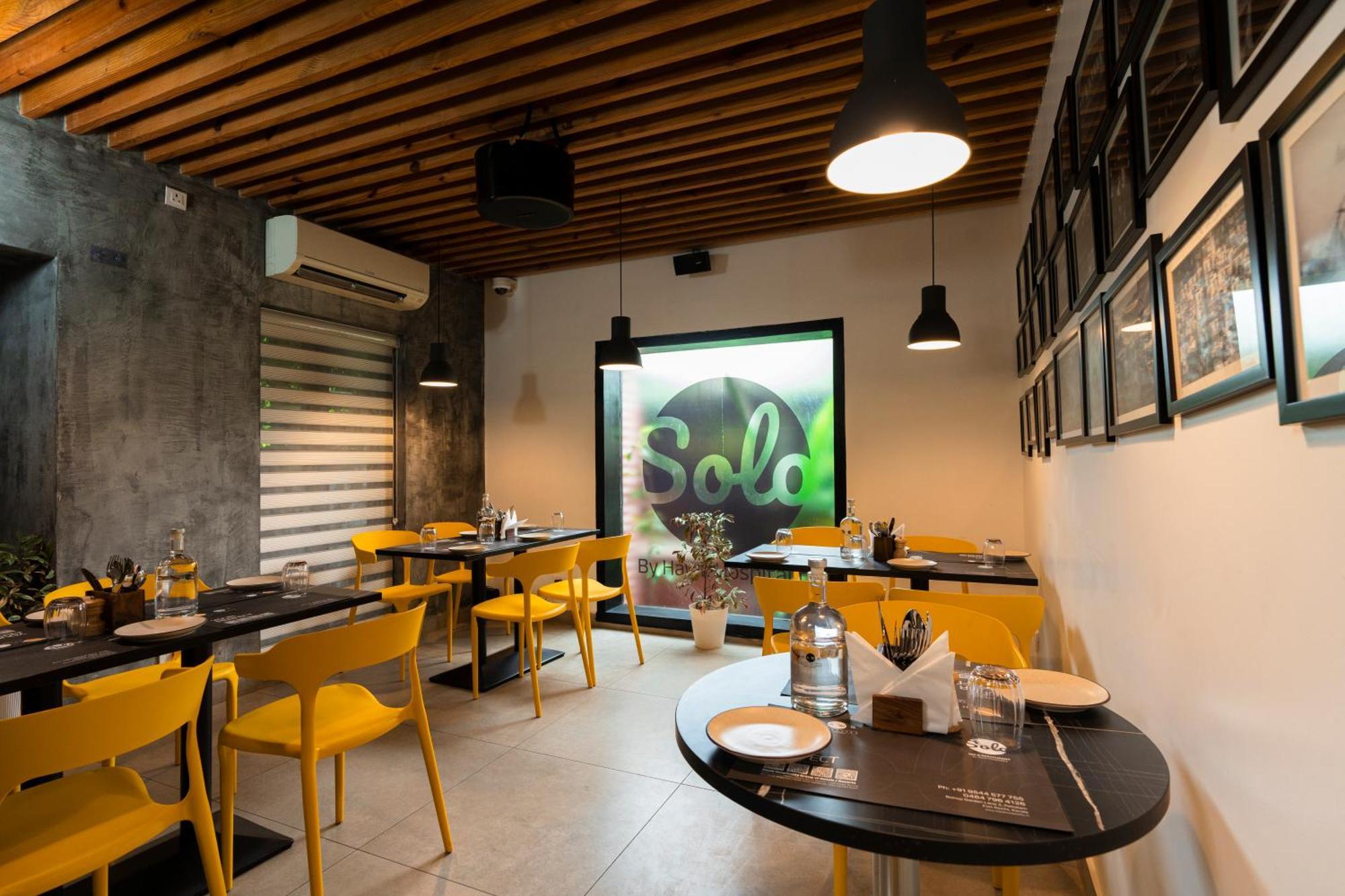 Solo Inn By Hawk Hospitality Kochi Bagian luar foto