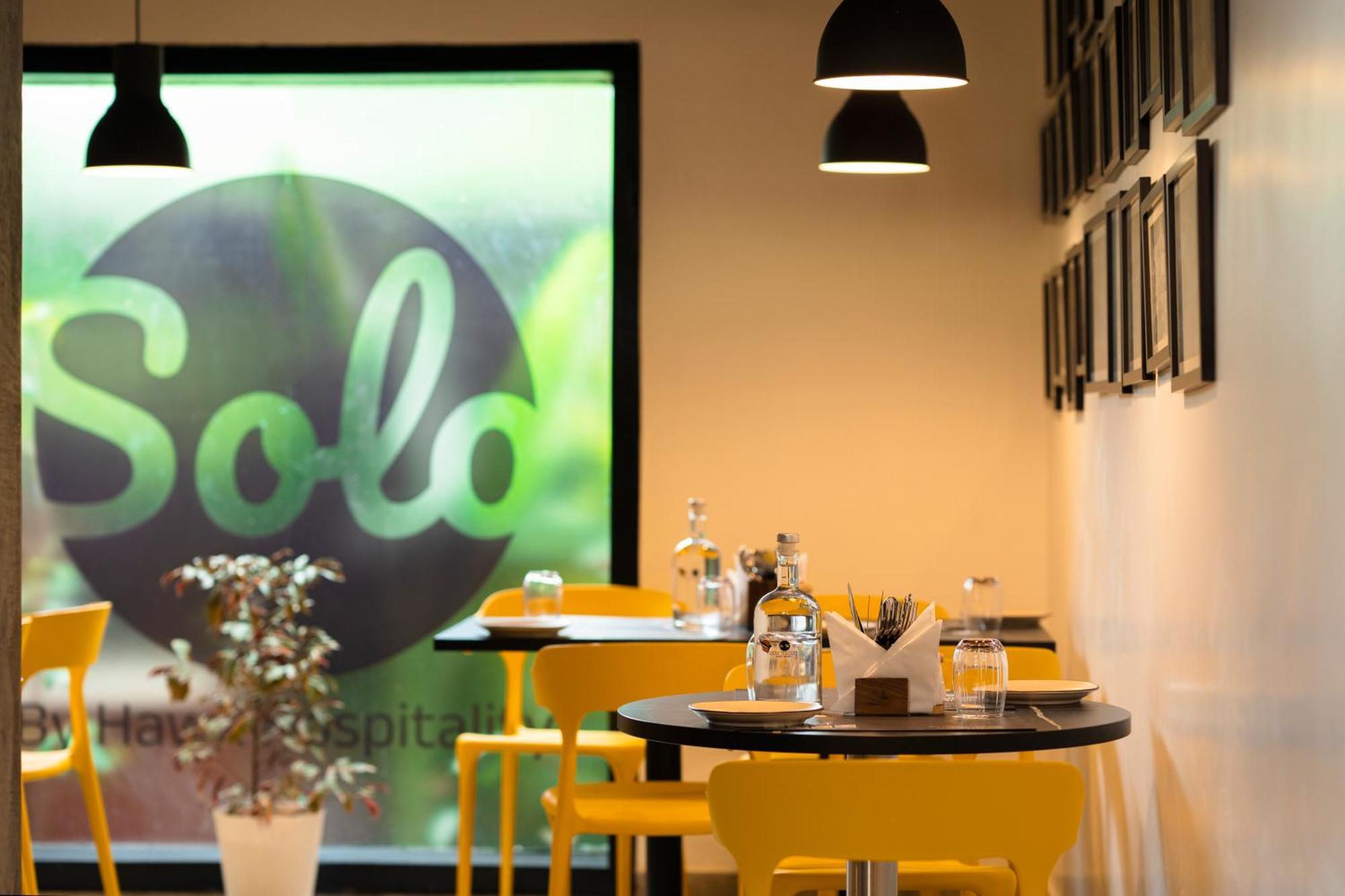 Solo Inn By Hawk Hospitality Kochi Bagian luar foto
