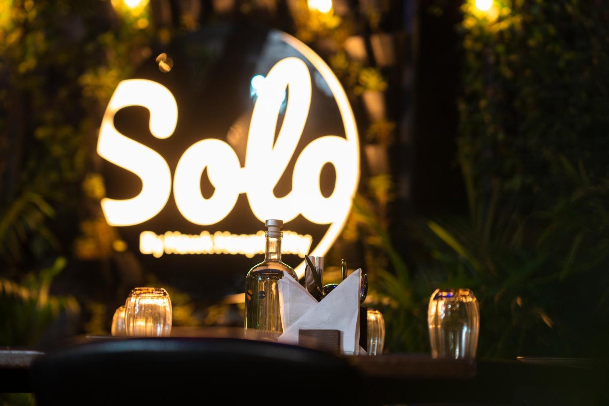 Solo Inn By Hawk Hospitality Kochi Bagian luar foto